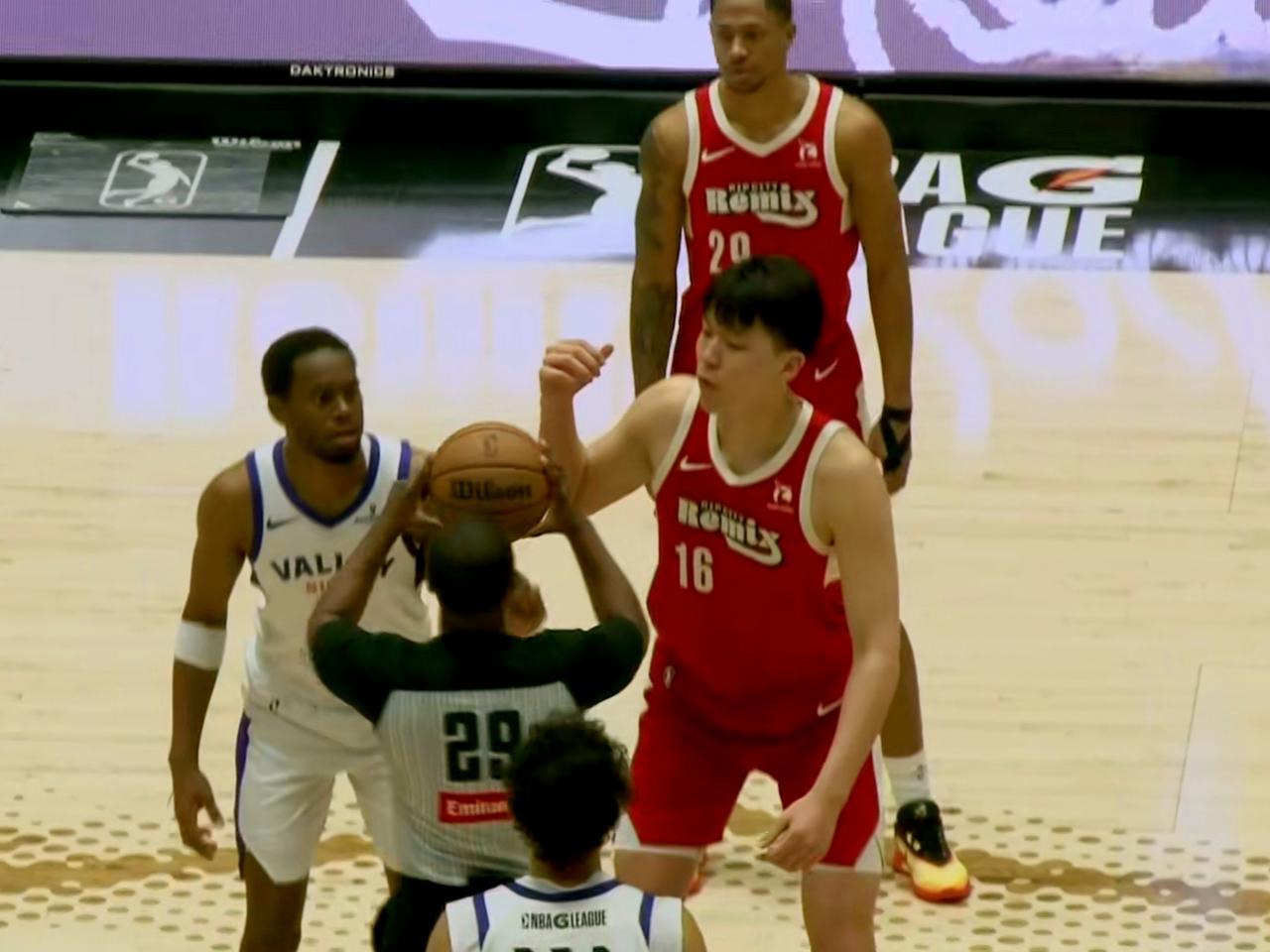 杨瀚森复出砍21+9+6，他已是发展联盟强力内线

杨瀚森因背伤休战两场后，迎来