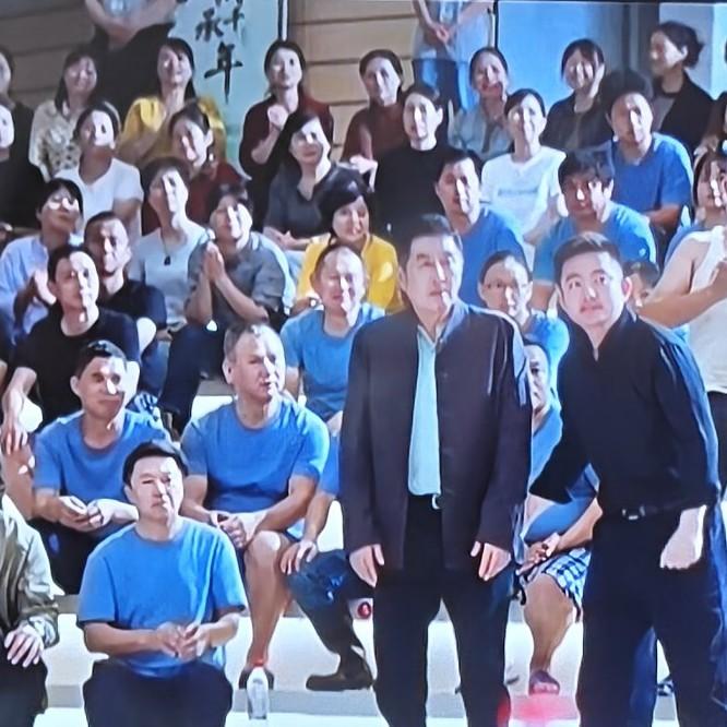 在央视热播剧《种墨园》宣纸大赛里，郑二虎作弊这行为太让人愤怒了，让传承了三十五代