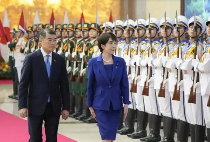 当地时间 5 月 1 日，日本首相高市早苗开启为期三天的越南访问行程，2 日在河