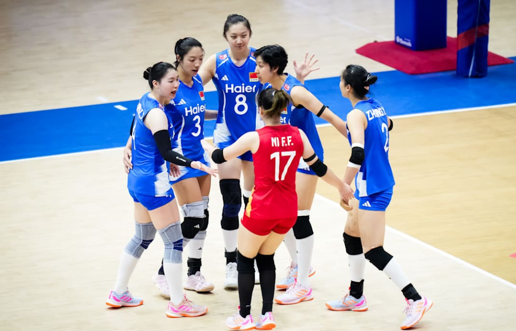 中国女排0比3捷克女排 2026世界女排联赛南京站，中国女排0-3不敌捷克女排，