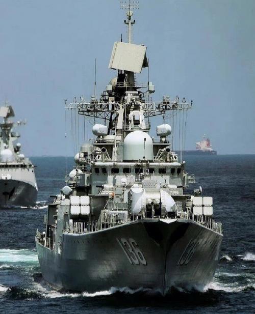 二十年前，
叫人家航母杀手，
现在新人胜旧人，
叫人家136号！

这一堆晾衣架