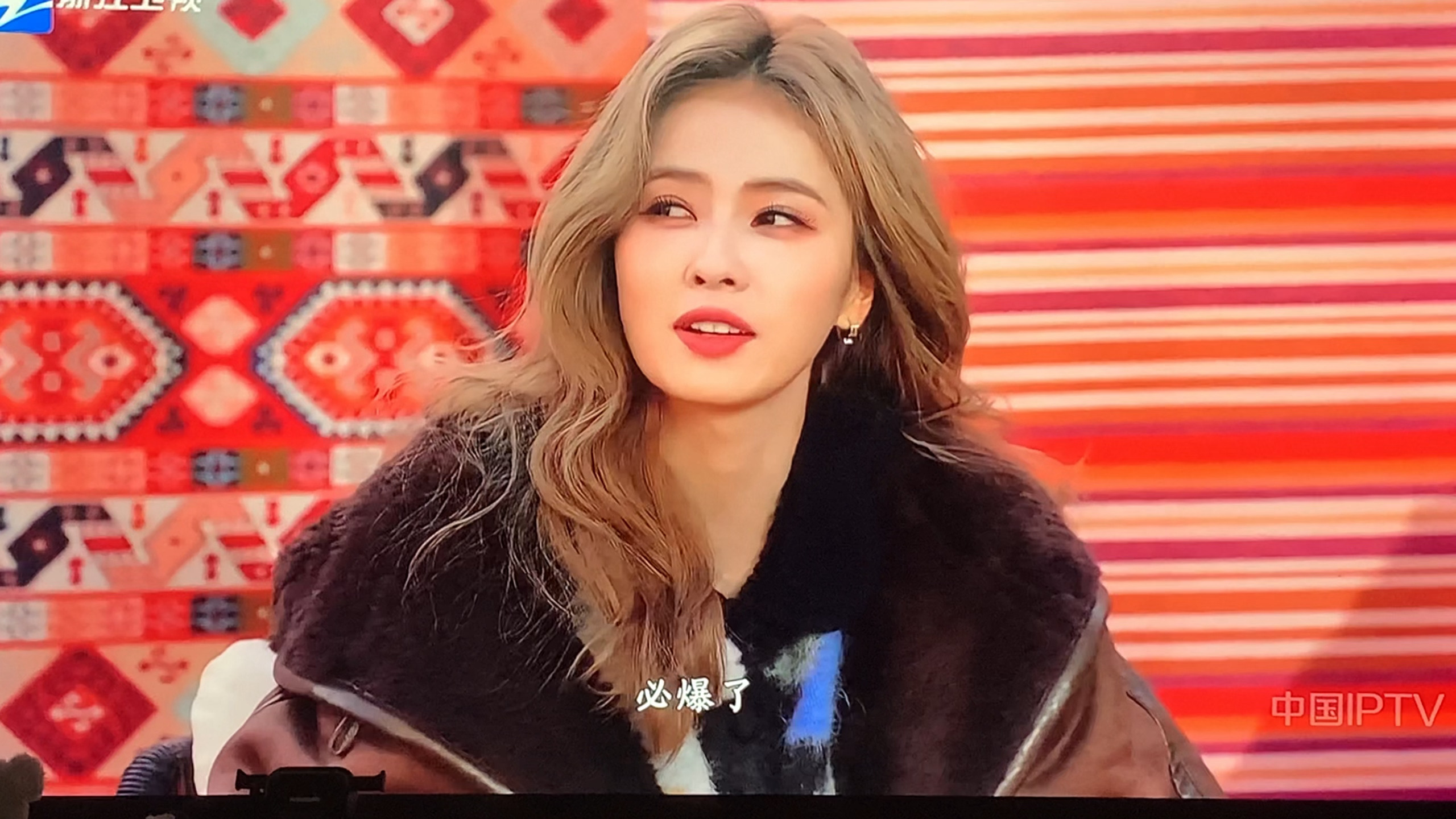 那个谁跟那个谁们⬇️ 