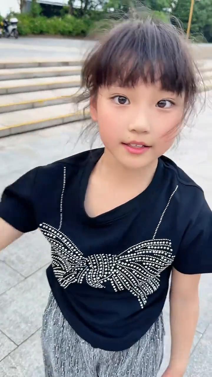 哥哥、姐姐、叔叔、阿姨、爷爷、奶奶，你们看我翻的好吗？