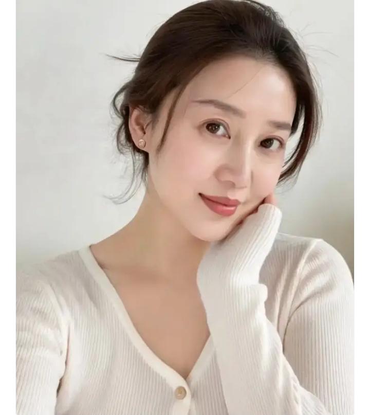 希望2026年对我好一点。
只有到2027年才知道2026年有没有对我好一点!