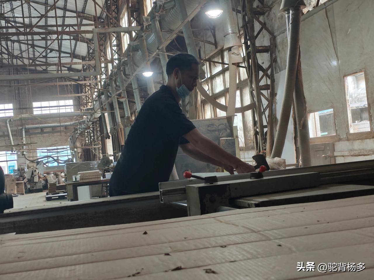 新年爱好打卡2月28日上班一天，3月1日星期天休息，3月2日上班。这算不算上1休