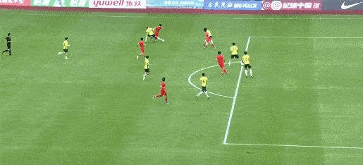 杨铭锐禁区后点插上抢射破门，U19中国队1-0澳大利亚中国u19国足
