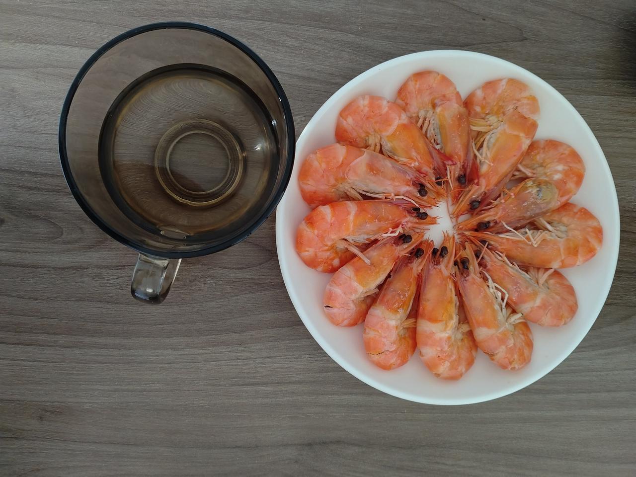 别说别人狠，原来自己也不善良，今天突然发现：我怎么也会这么狠心呢？
 
中午做了