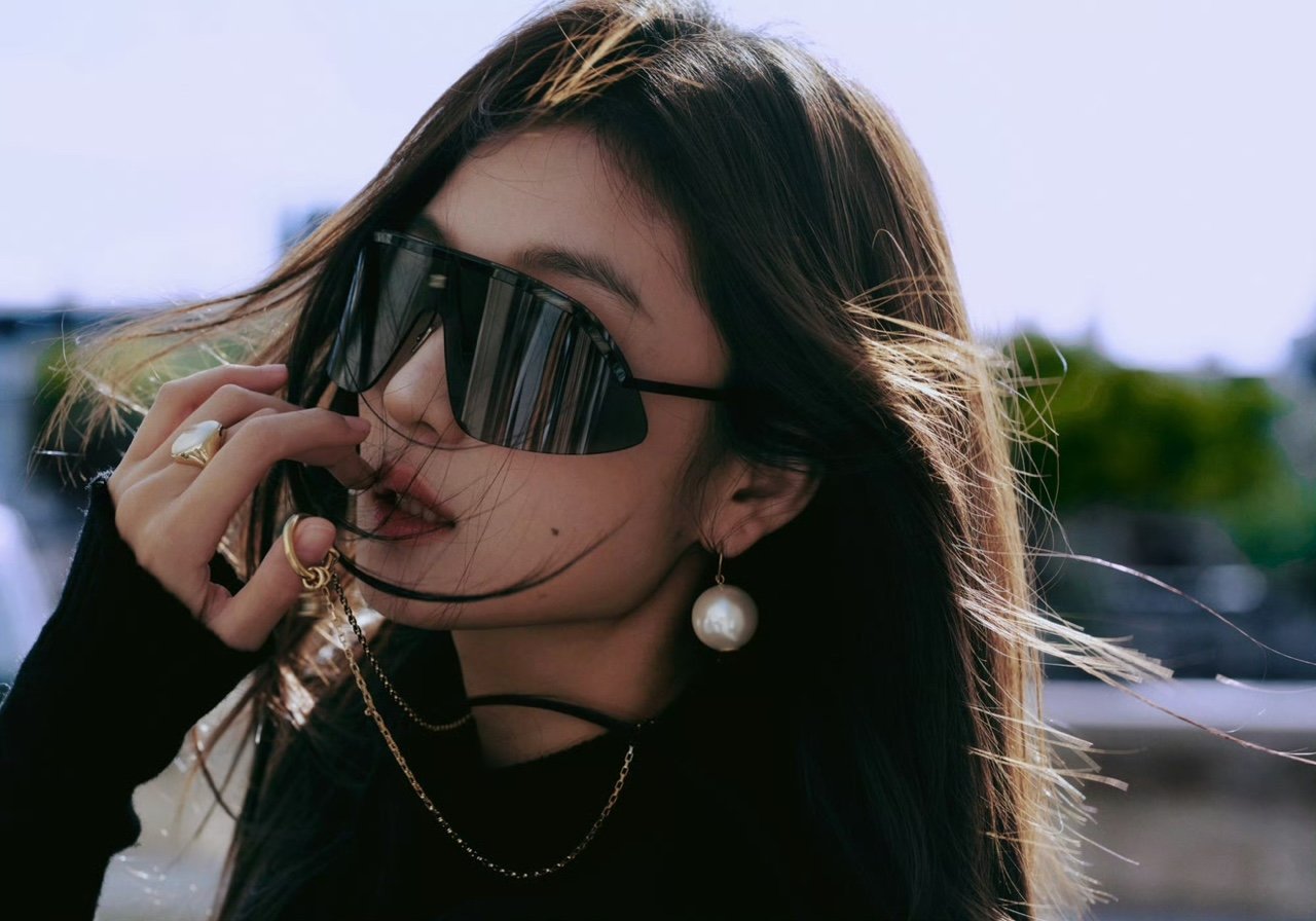孙千看秀造型完全flora孙千看秀出发图完全大美女闪耀巴黎 ​​​