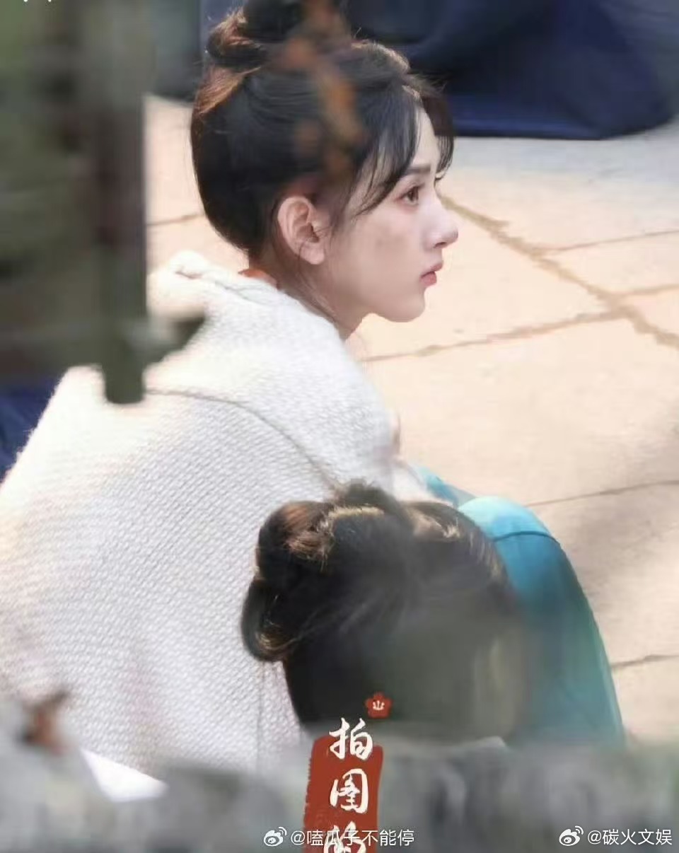 宋祖儿司宫令脏脏包look宋祖儿司宫令脏脏包造型宋祖儿司宫令脏脏包造型，不错不错