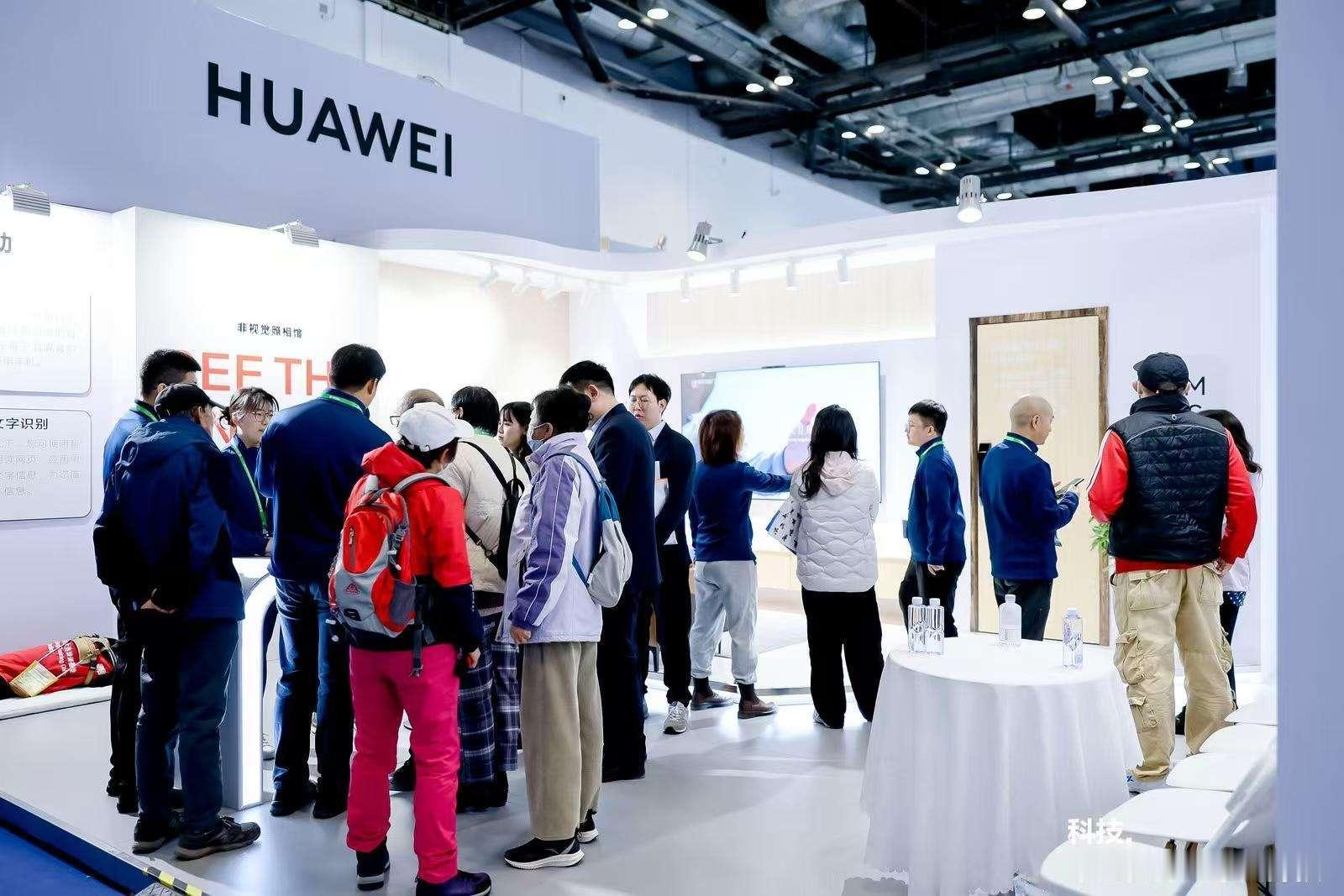 据世界卫生组织估计，全球约有10亿残疾人，仅在我国，就有1700万视障者、230