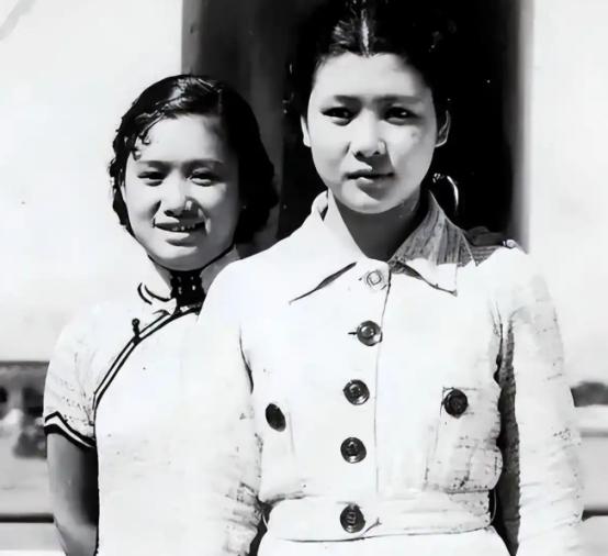 1917年，40岁军阀王德庆病逝。临终前，他偷偷塞给17岁小妾30万大洋，一再叮