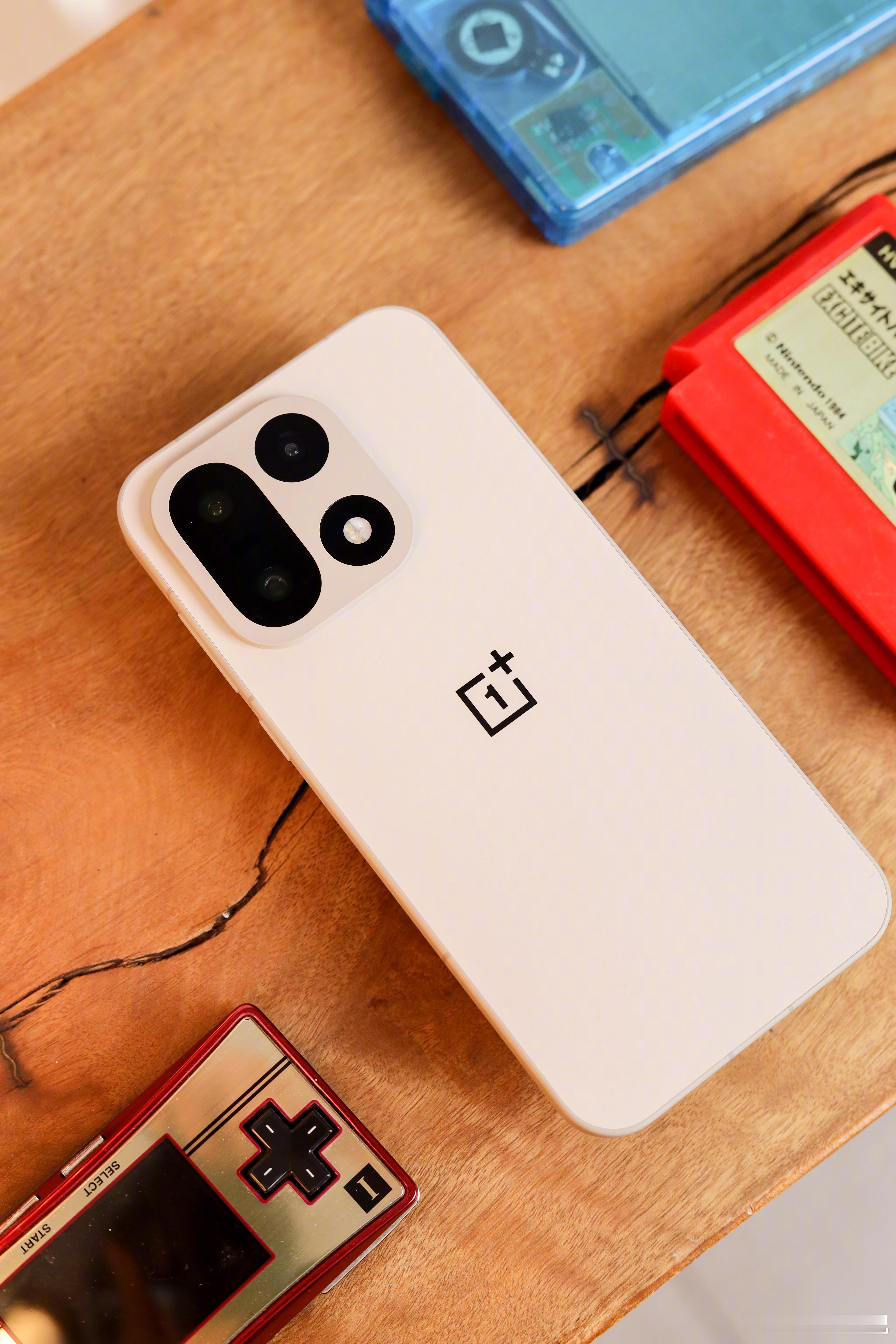 今晚加加的新机，话就不说多啦，大家有什么想问的[doge]？ ​​​