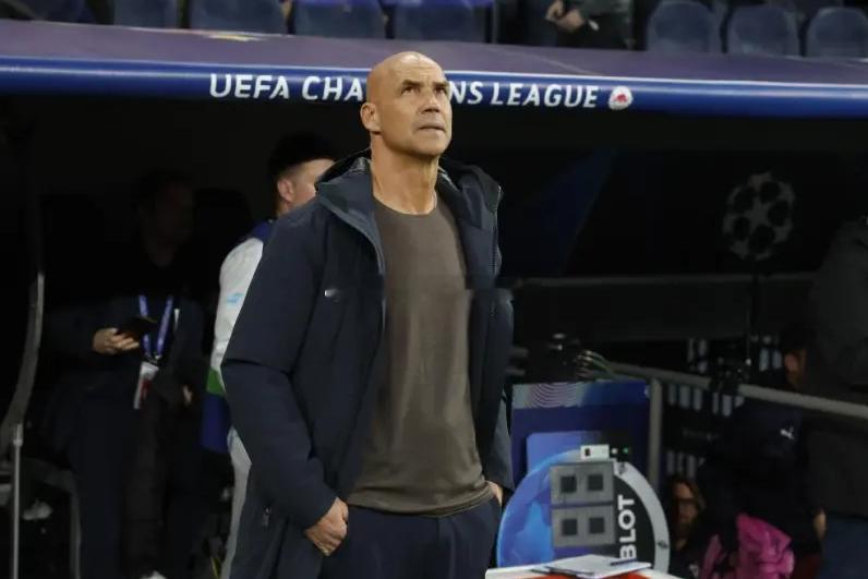 奥地利萨尔茨堡红牛俱乐部官方周二宣布，解除德国籍主教练托马斯·菜茨的职务，俱乐部