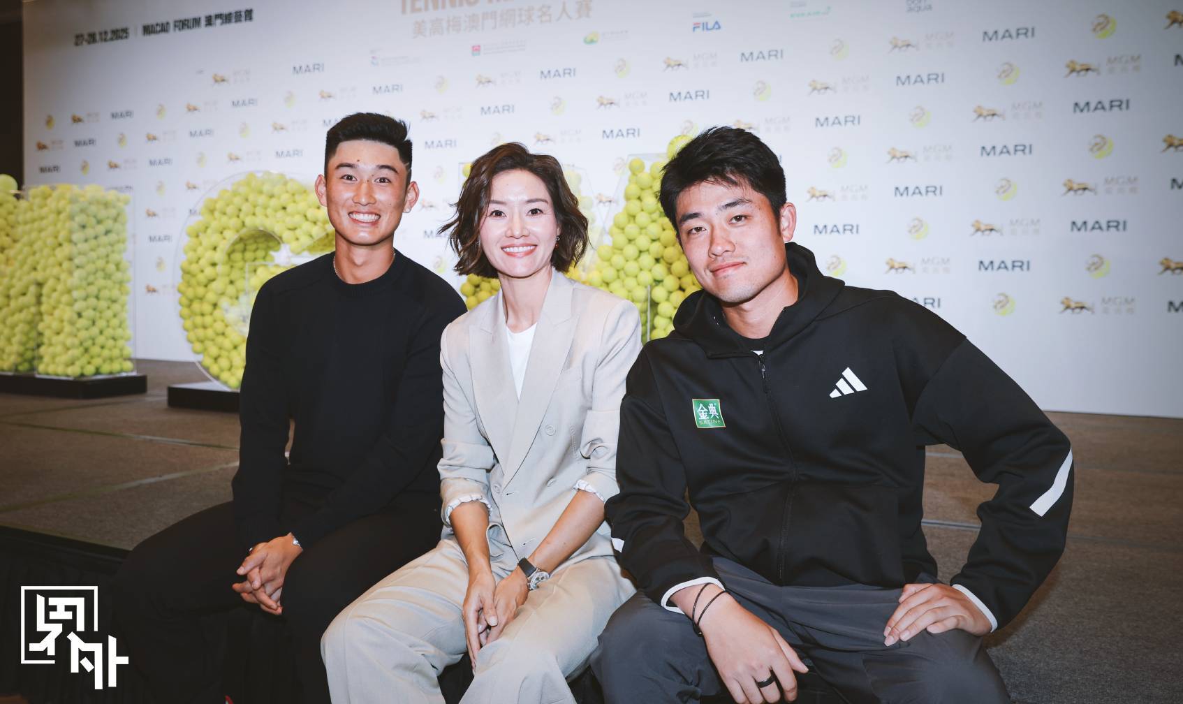 商峻程、吴易昺在李娜“率领”下开启新赛季2025美高梅澳门名人网球赛12月27日