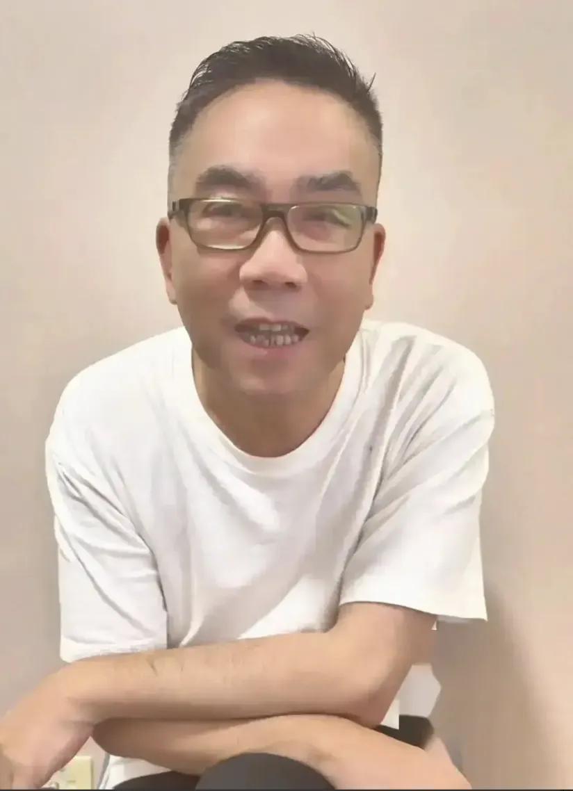 杨议为今天的身败名裂早就埋下了伏笔

在相声的世界里，杨议和郭德纲之间的互动曾是