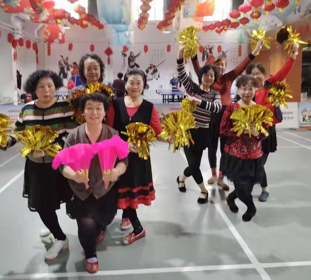 在今日头条经常给别人点赞评论现在似乎是我的习惯成自然了，看到别人的好文章稿件展现