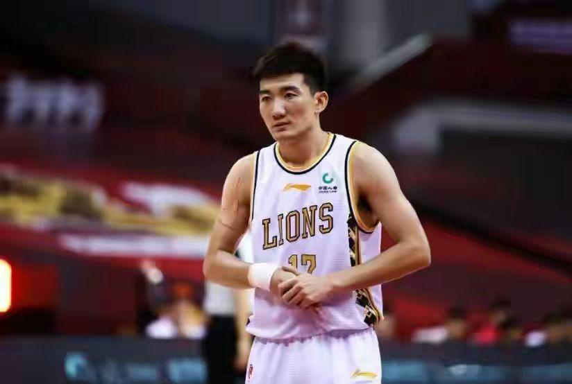 斗狠？！CBA第一阶段（前10轮）恶意犯规最多的6位球员：
1、浙江东阳光药男篮