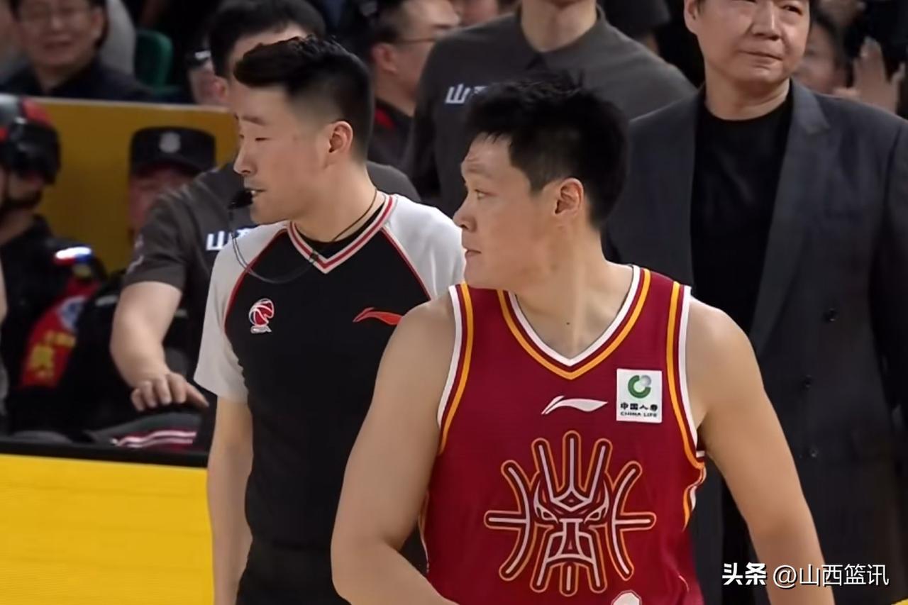 关键时刻没有张宁可真的不行！于米提还需要打磨心智。
昨天晚上，山西汾酒男篮与山东
