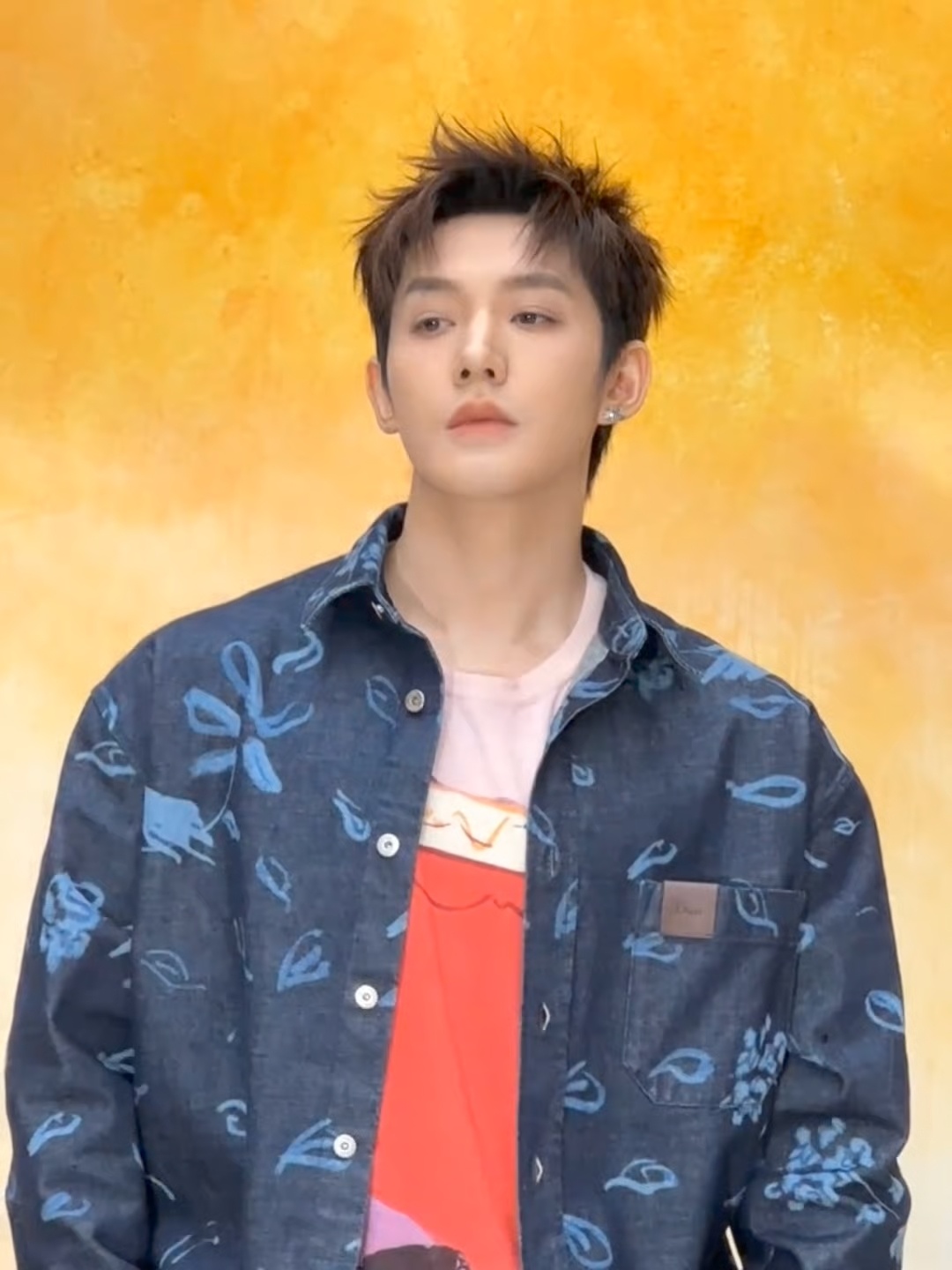 迪奥品牌大使邓为 ·迪奥全球美妆大使邓为﻿ 卧槽！邓为生图的神啊啊啊啊男神你帅的