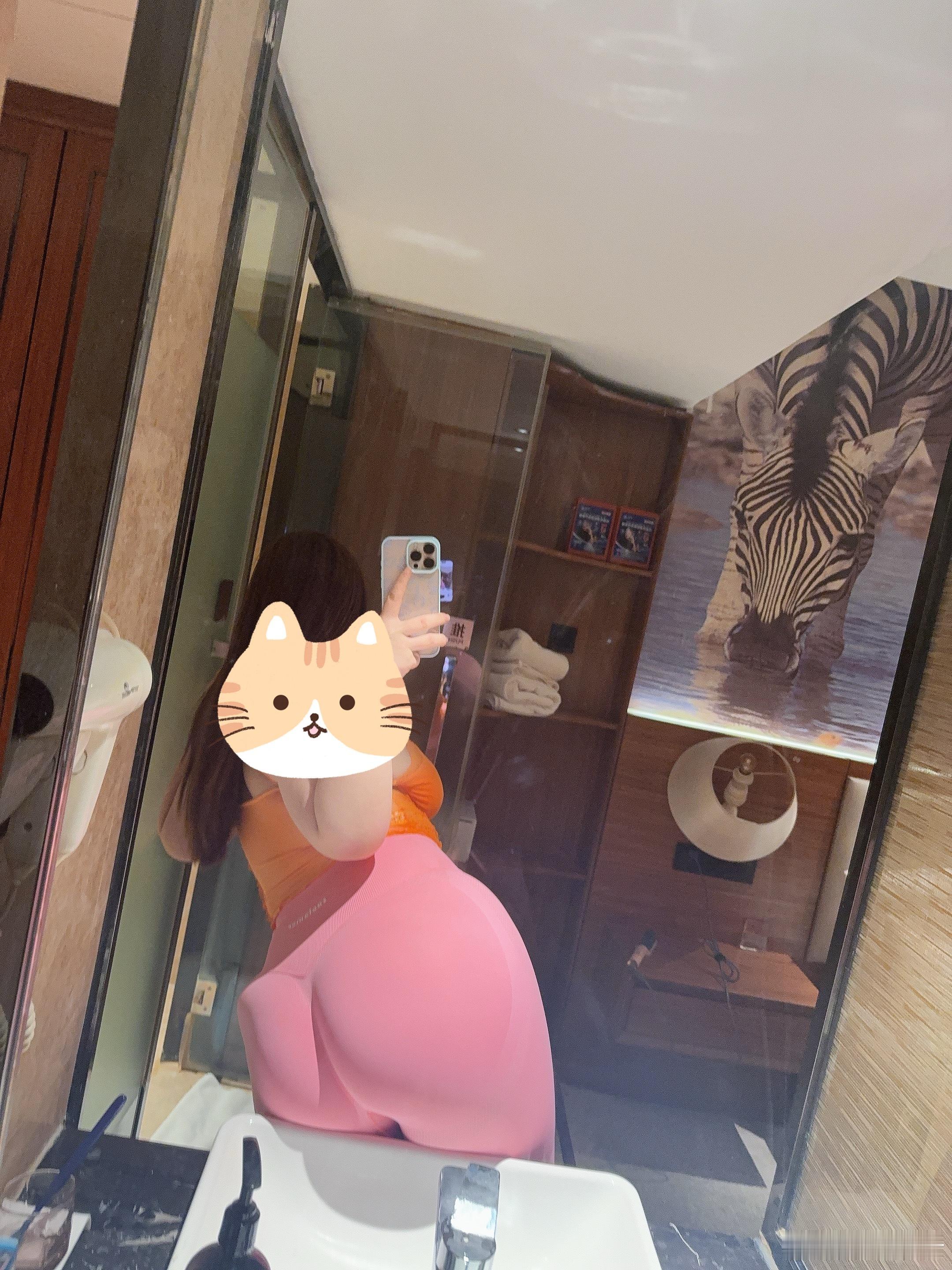 冒个泡 唉没人点赞 ​​​