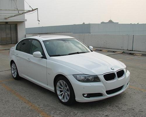 E90老320前悬仅长757mm，以前的宝马车打眼一看就与众不同，今天的宝马好像
