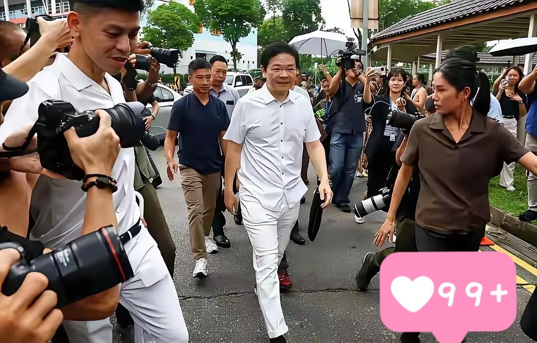 新加坡总理黄循财说，“没有国家能取代美国。”这话除了狗仗人势，跪舔以外，还有点为