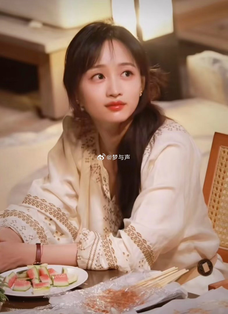 爱豆转型演员应激综合症无限超越班 我承认我有应激综合症。但黄婷婷在路透里的清醒发