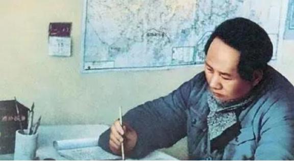 清朝灭亡，仍欠外国7.3亿两白银，这笔烂账，毛主席是如何解决的。“打扫干净屋子再