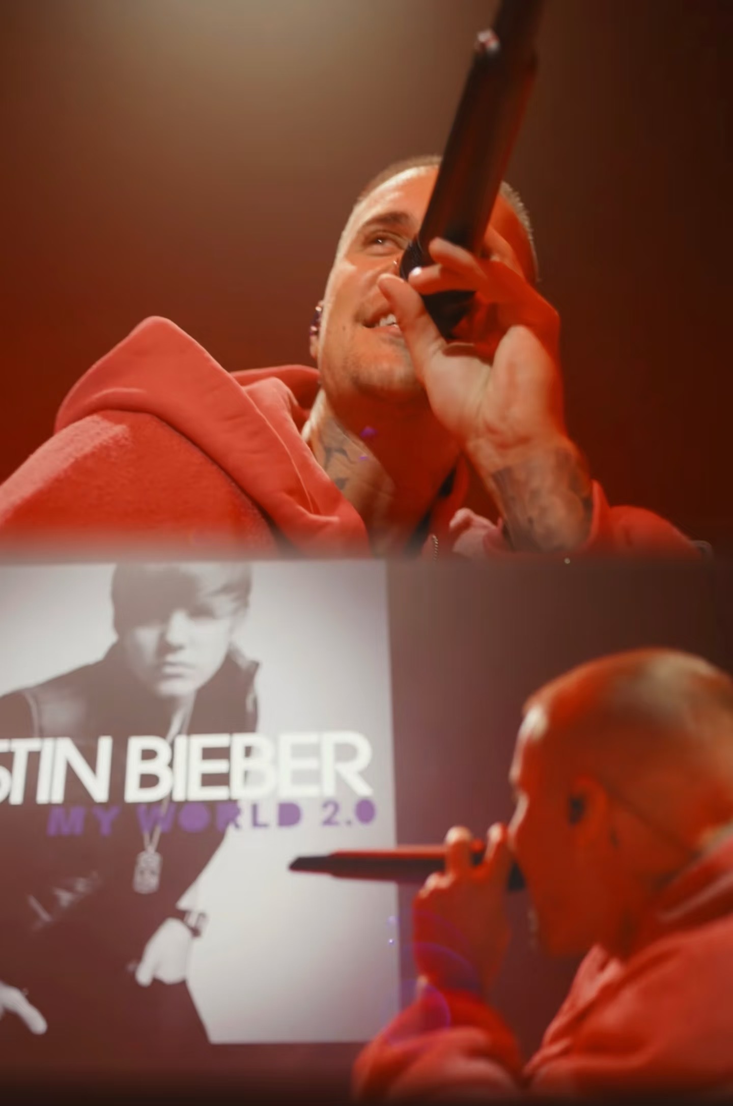 贾斯汀比伯向青春望了一眼贾斯汀比伯 刷到32岁的JustinBieber，在20