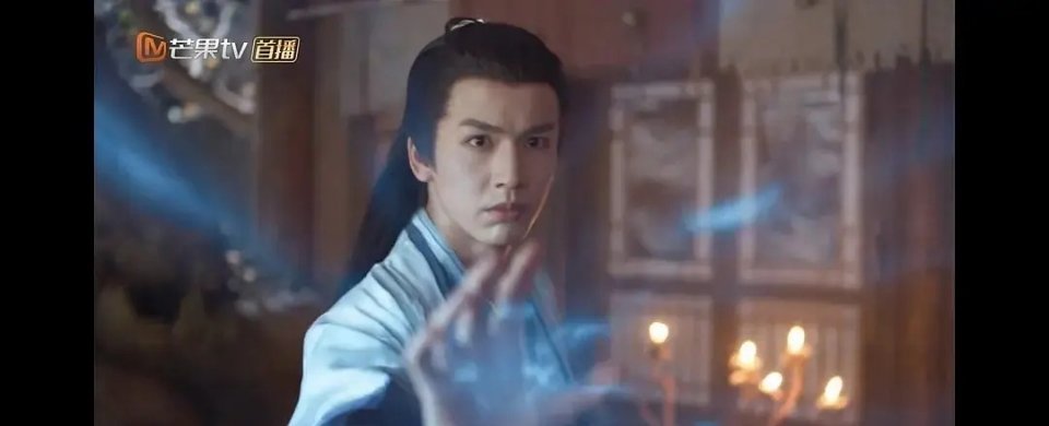 为什么张凌赫一到剧里就这么崎岖 ​​​