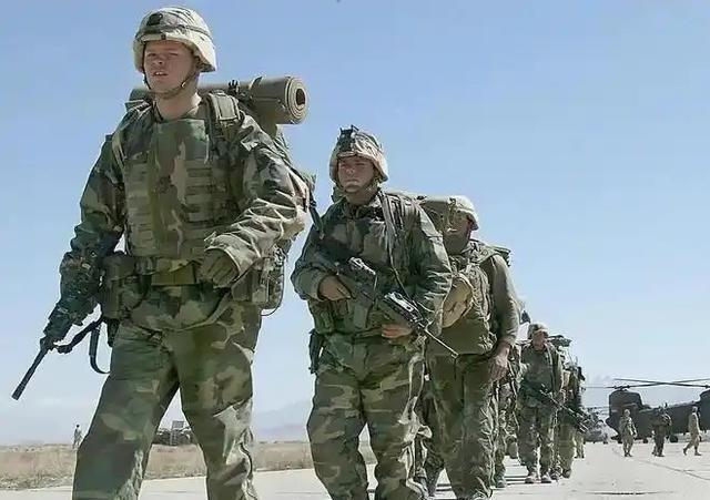 美国一网友表示：有25%美国人愿与中国开战，愿与俄开战的却只有5%。有一个问题摆