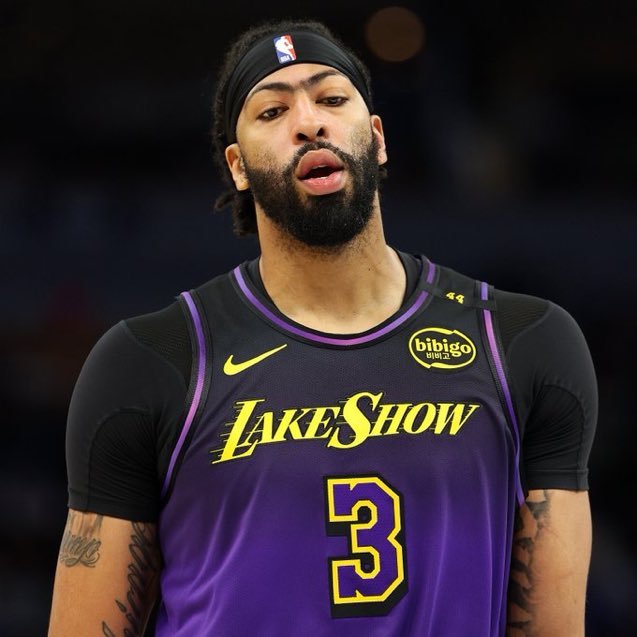 打魔术也是这件球衣，我决定不买了[doge]  安东尼戴维斯[超话]  