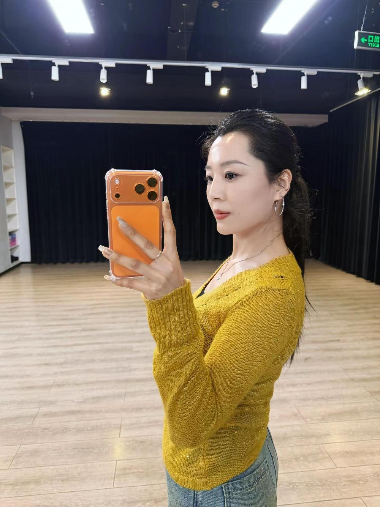 以前一天三更，现在三十天一更，妇女节快乐(*>ω<)ﾉ💐💐💐开启我的春日秀