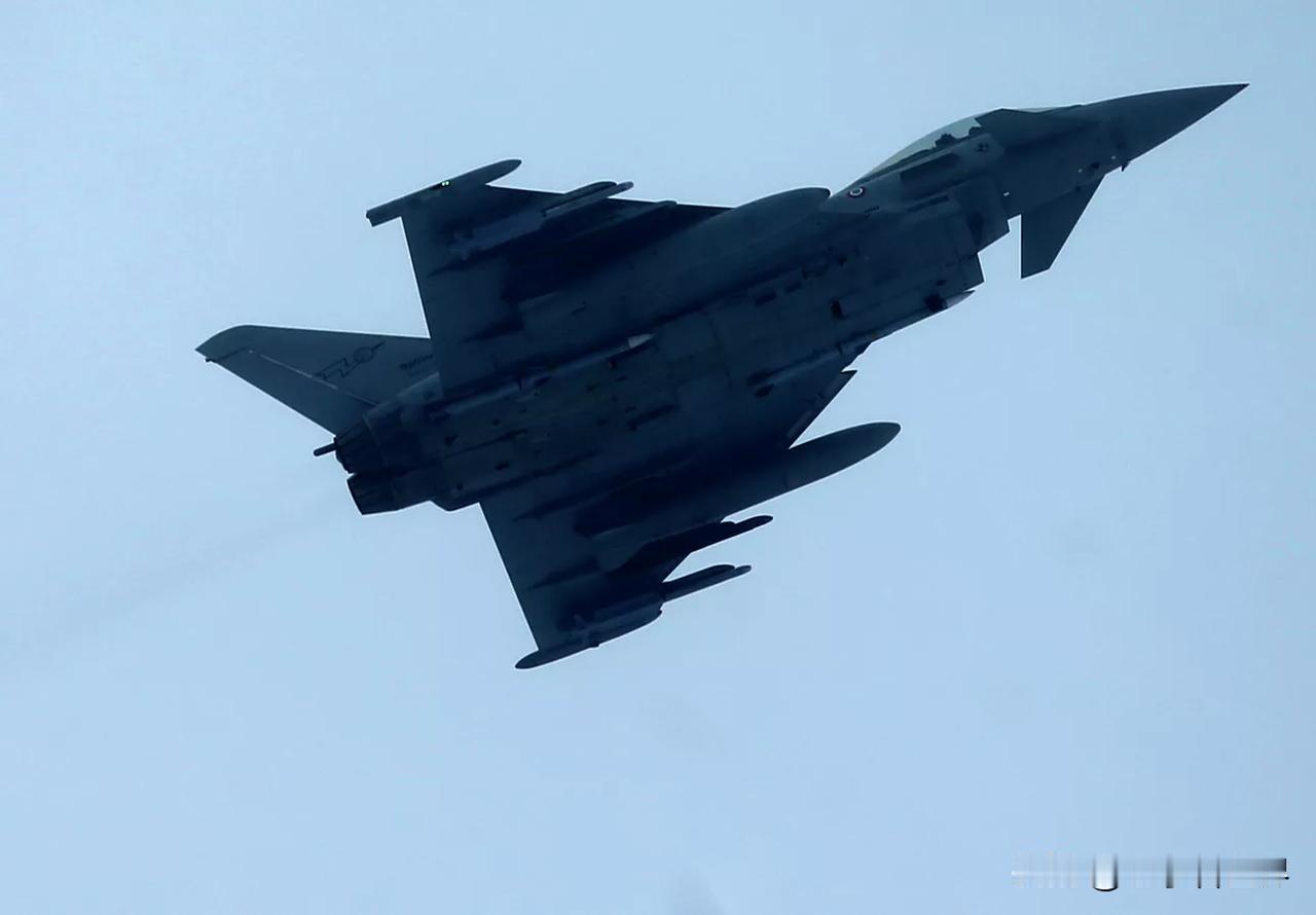 【英国战斗机试图击落入侵罗马尼亚的无人机，但失败了】
布加勒斯特时间2026年4