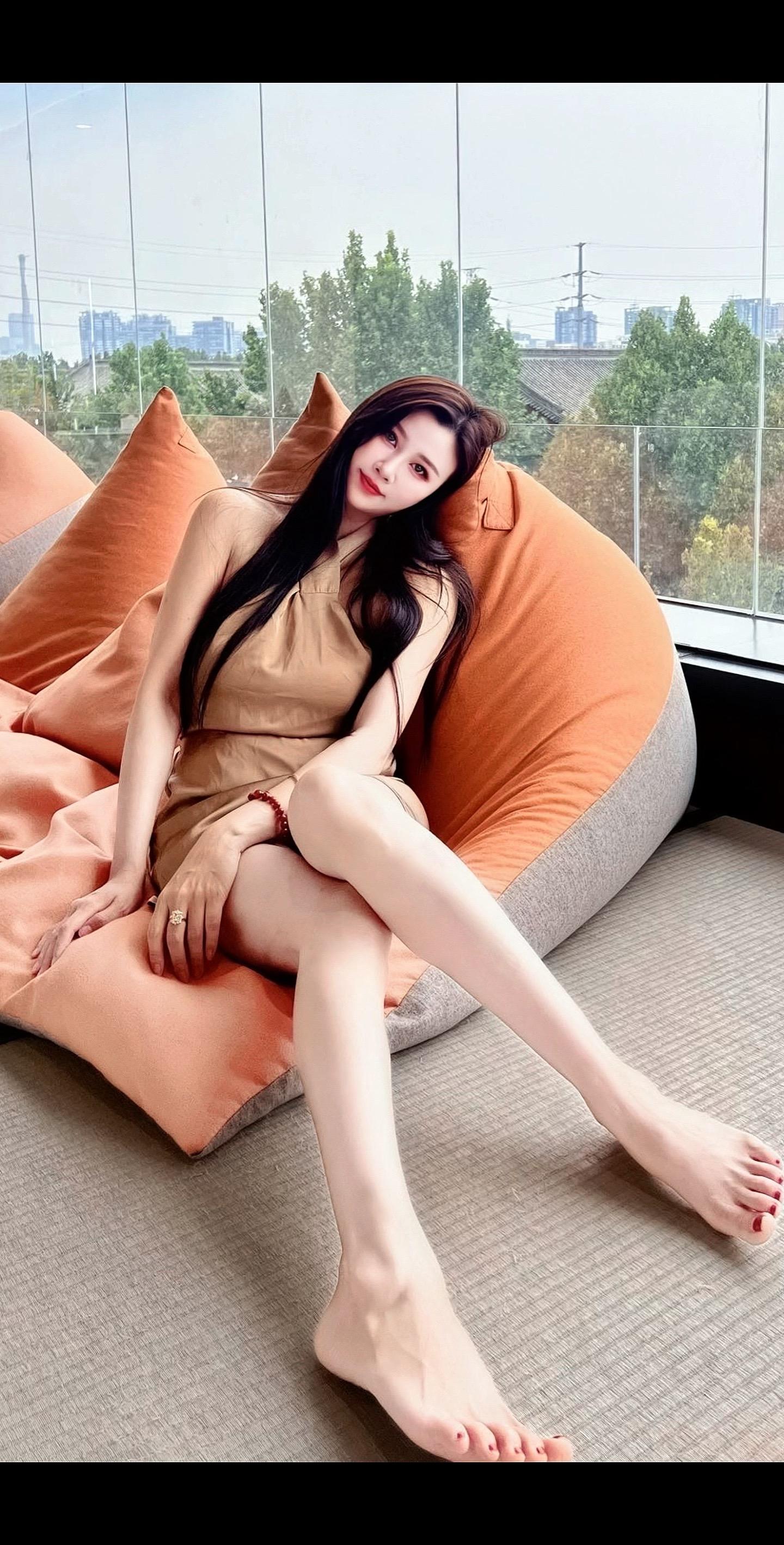 姐妹 有什么需要困扰？  喜欢你的人  会双手奉上他的诚意.