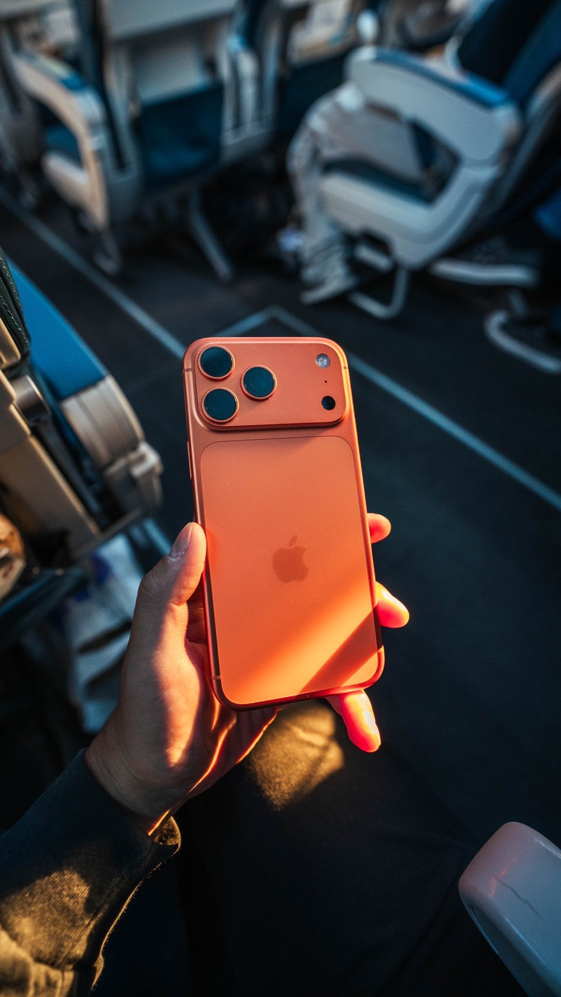 iPhone 17 Pro Max 橙色也太美了[抱一抱][抱一抱] ​​​