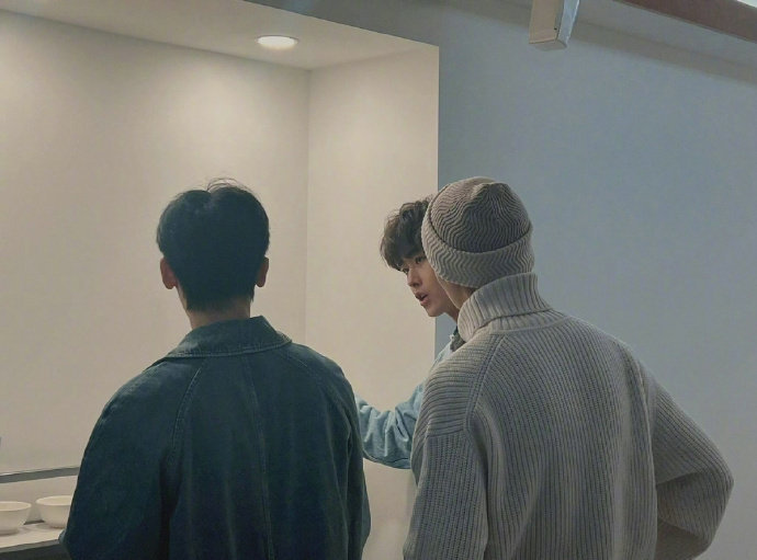 田嘉瑞《花儿与少年》牛仔外套+厚厚棕色马甲好可爱好帅！巴拉巴拉说啥呢[我来了] 