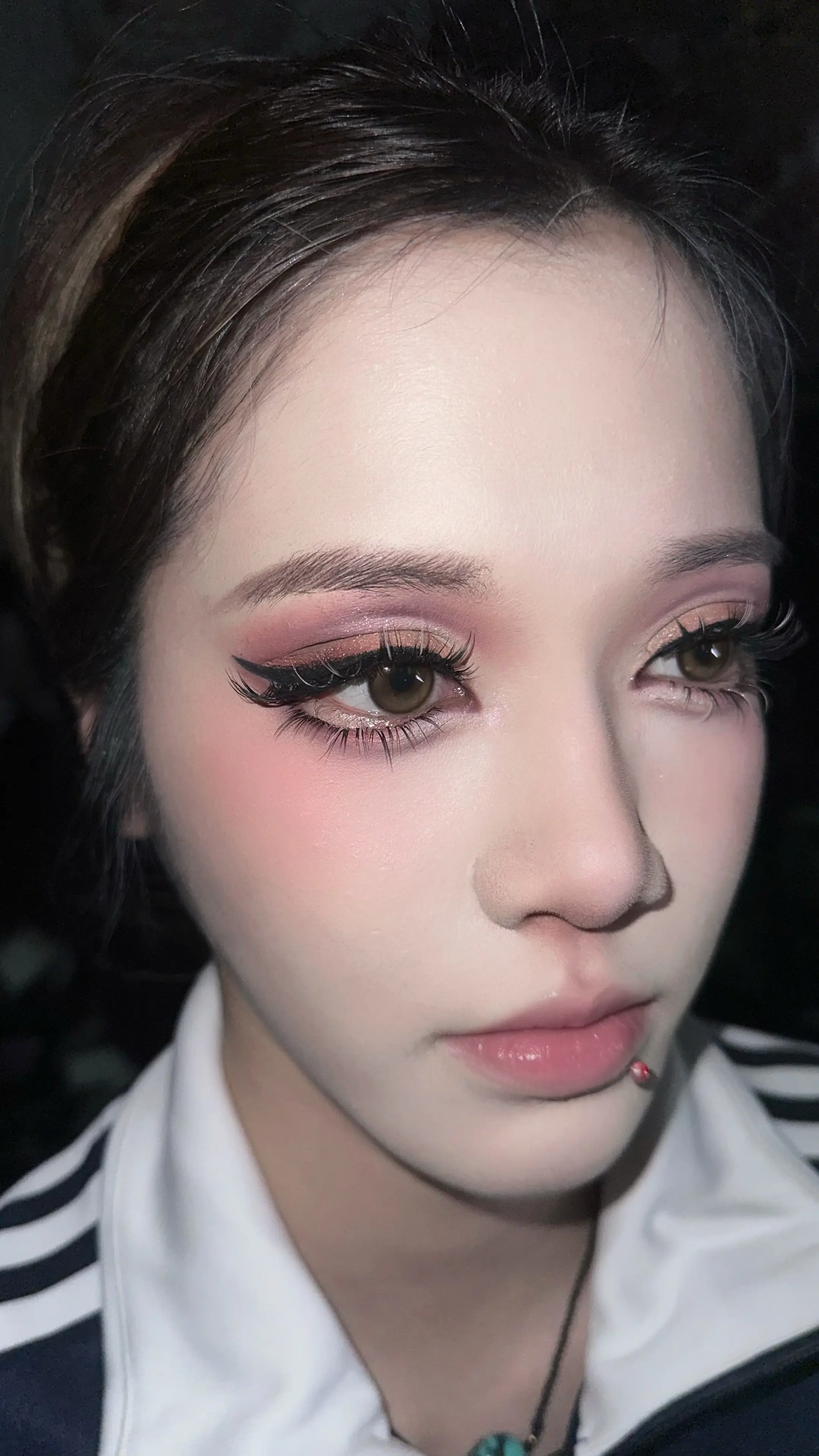 如果把基本功打扎实其实淡妆浓妆都能画好看