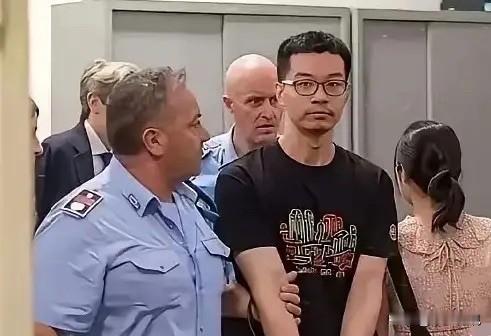 徐泽伟被引渡到美国，这事已经无力回天。但所有人都该明白一件事：真正能救他的唯一机