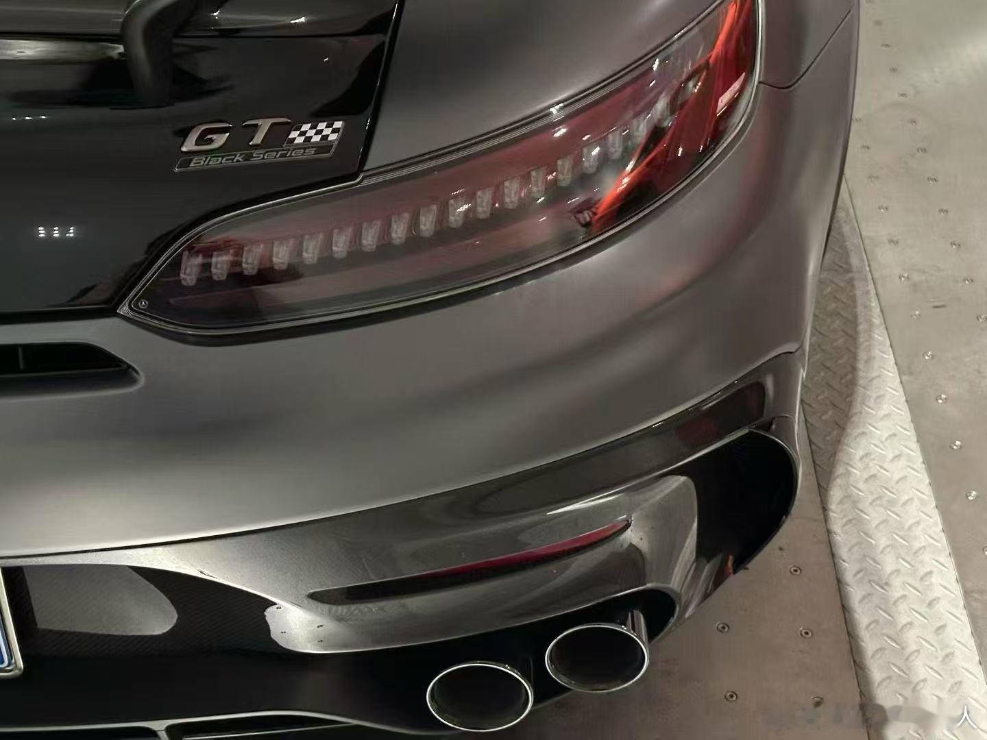 奔驰AMG GT BlackSeries，全国唯一一台  配色哑光石墨灰，22年