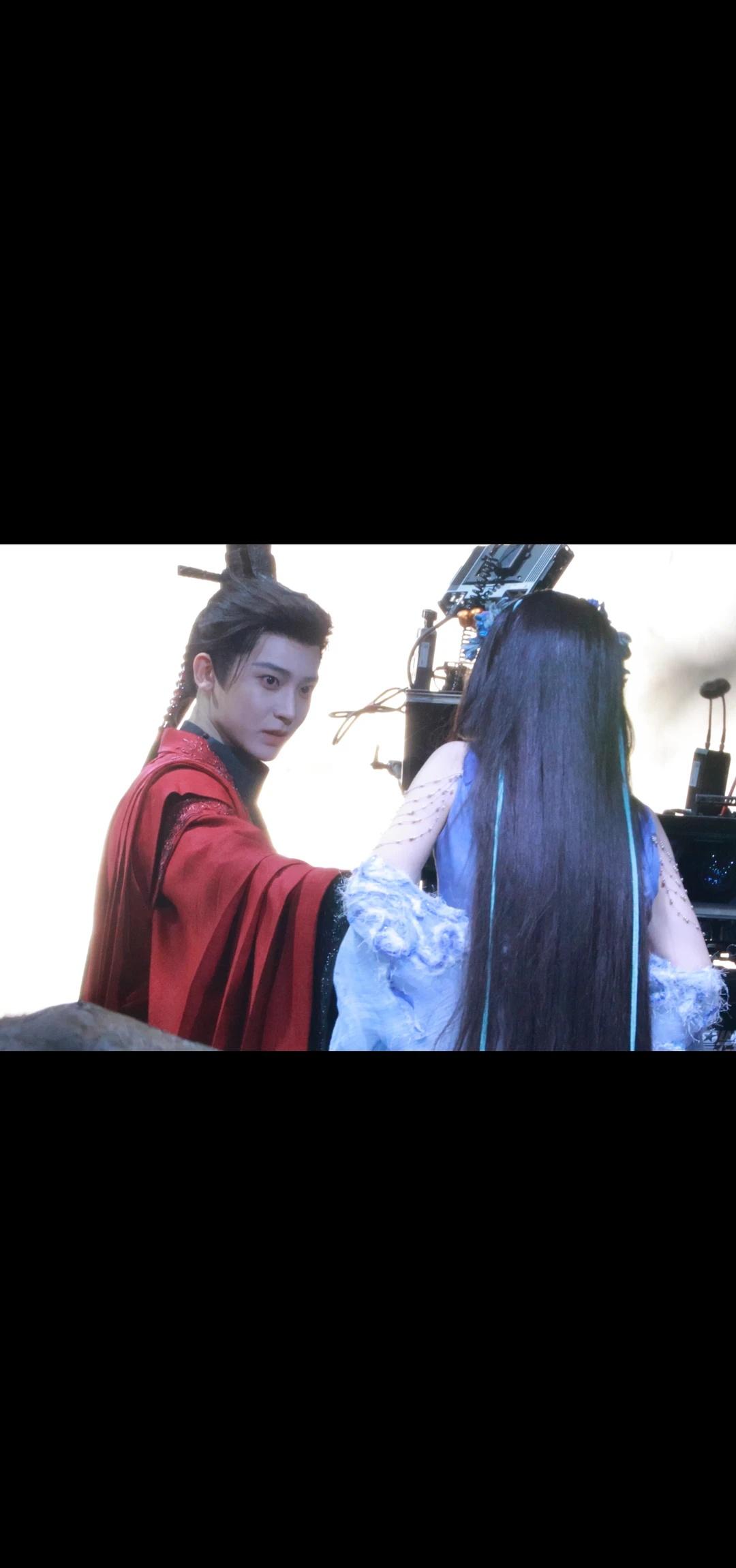 刚刚侯明昊
侯明昊 虞书欣