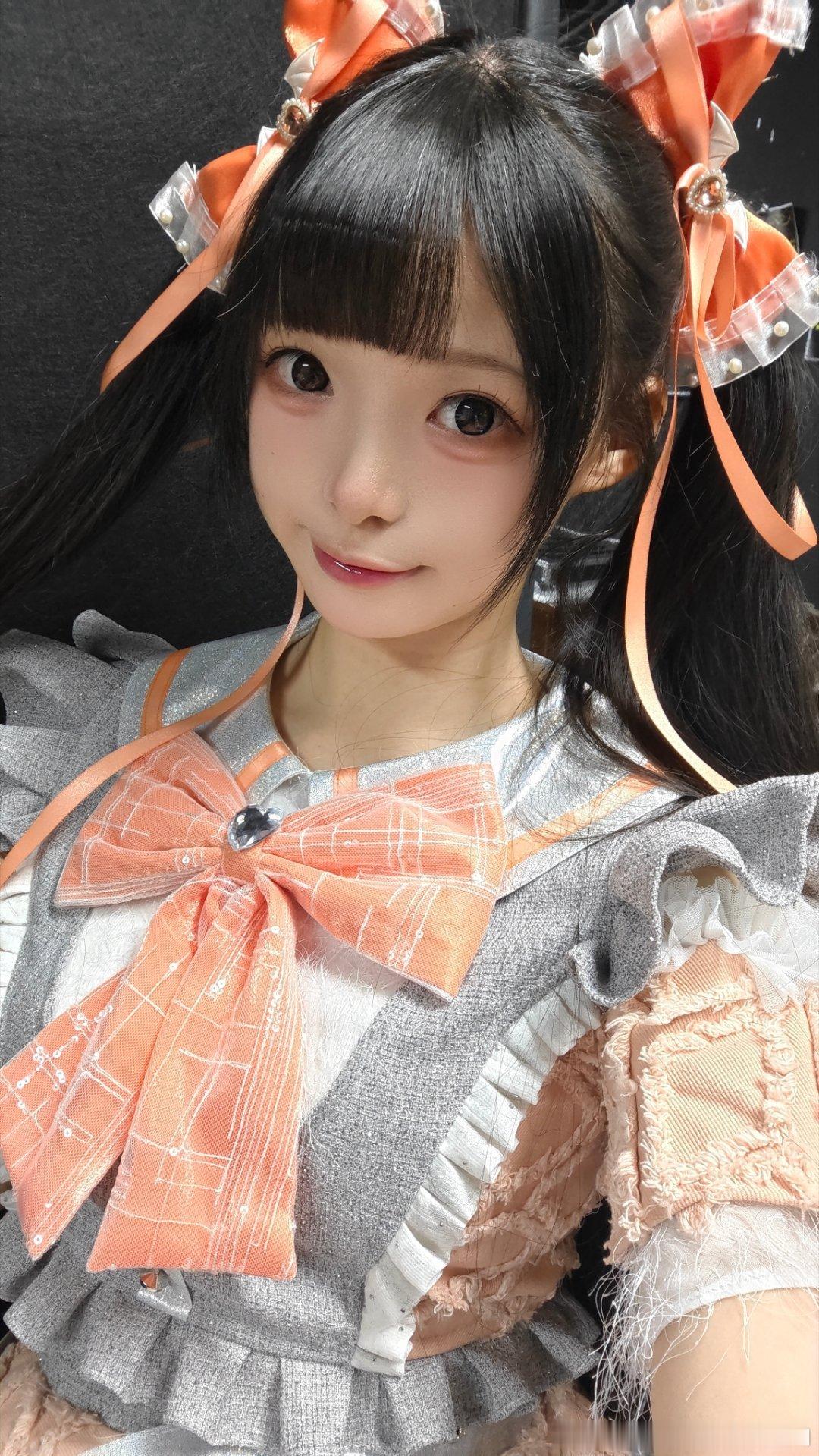 刚刚看完舞台录像才敢来发博虽然有点小失误，但是很棒的一场演出，燃尽了全力的演出，