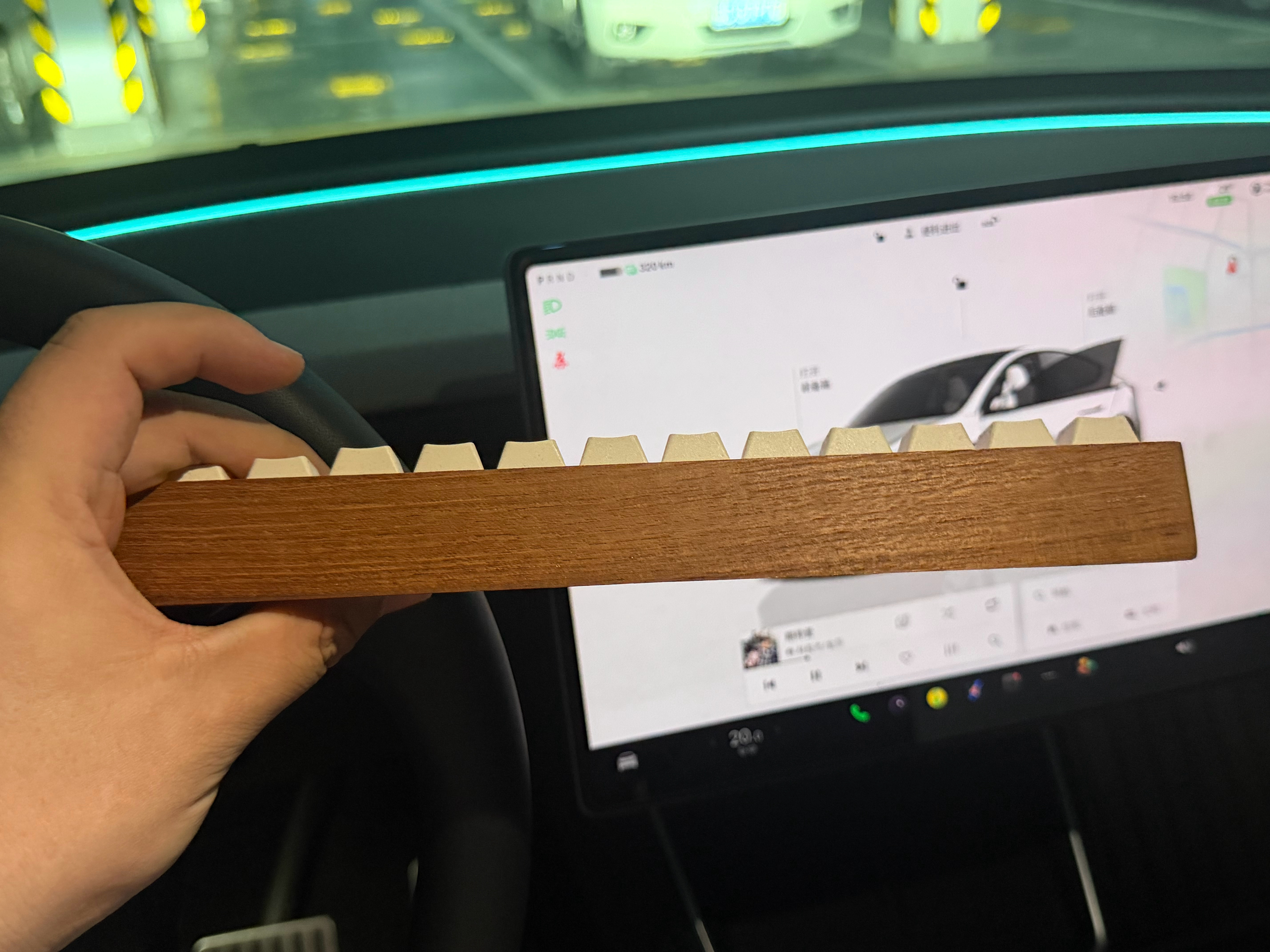 谢谢大哥送我的机械键盘号码牌，给你suo了 