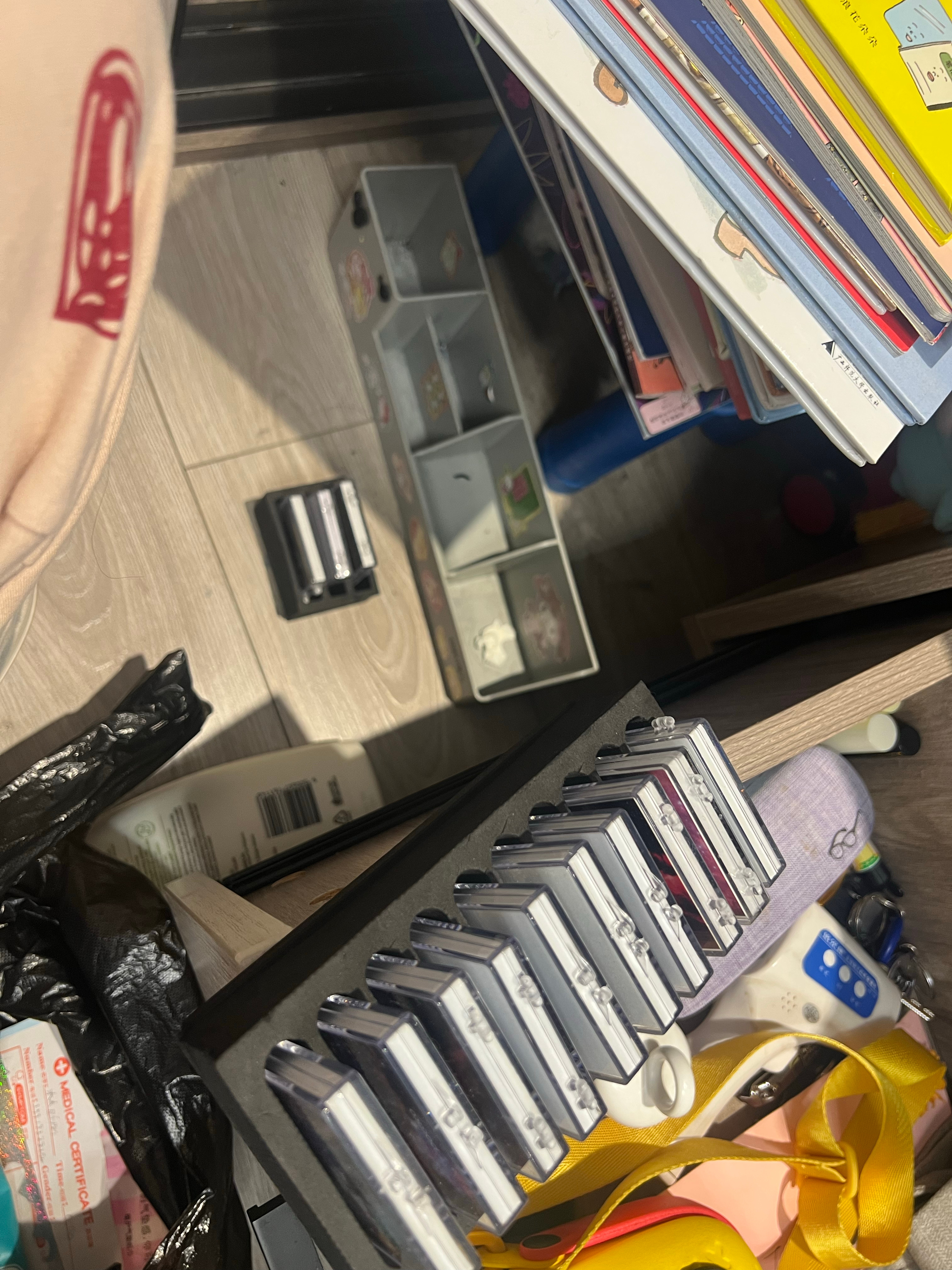 一家三口正在疯狂收拾～搞卫生挺好，反正一起累我们一家子米米的成长记录