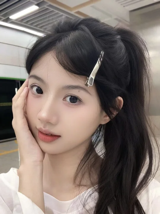 好喜欢我的新眉毛！