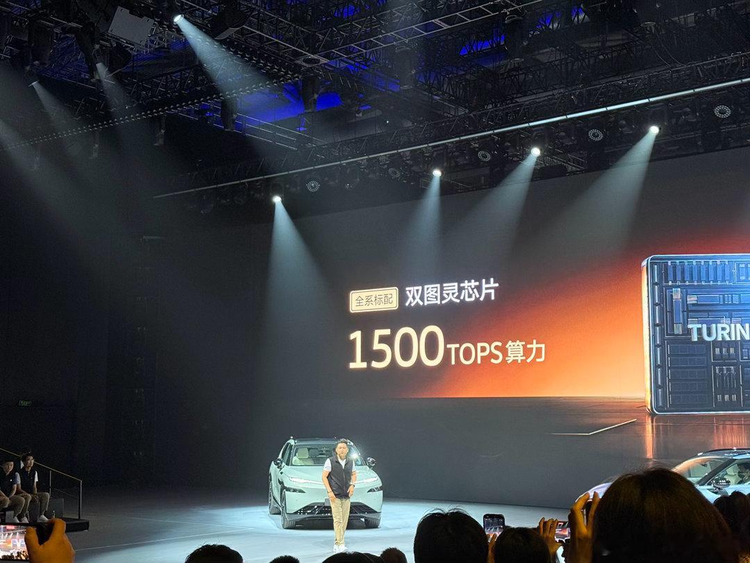 金标大众与众08价格来了，22.99万起，整体比预售价格都低了1万核心的卖点就是