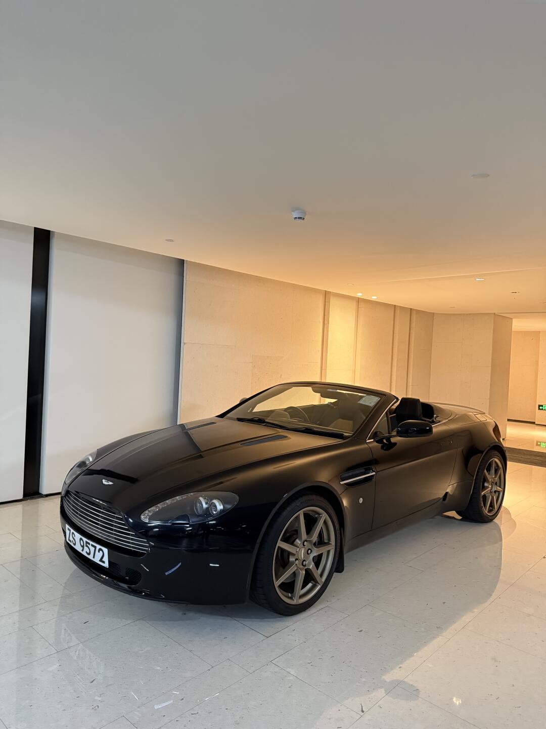 花十来万买阿斯顿马丁的建议