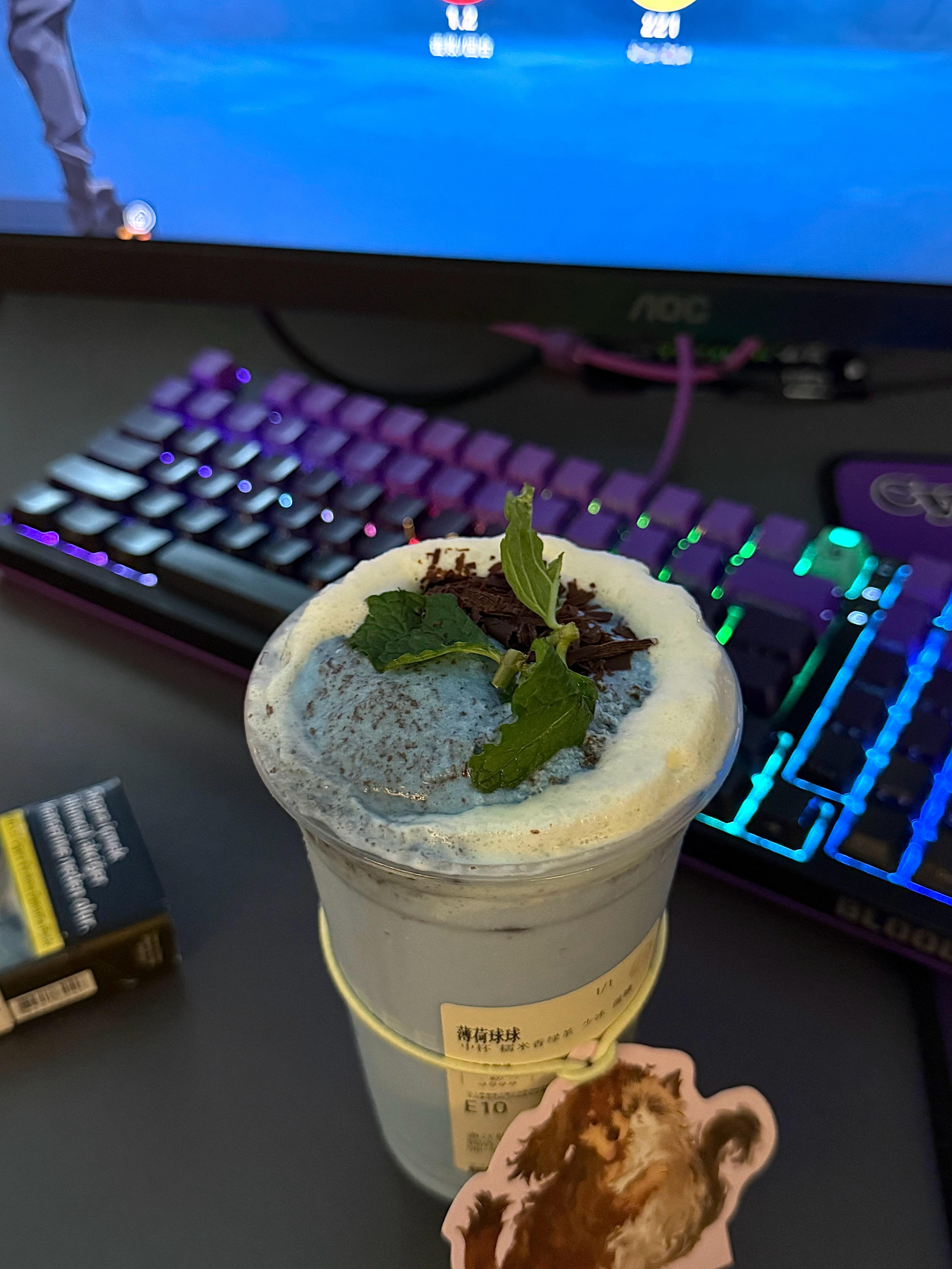 这薄荷球球好好喝……..🪺😇 