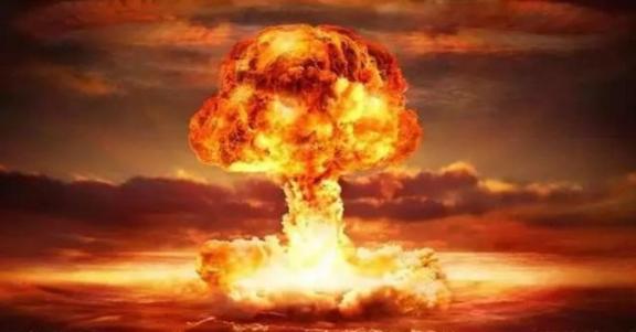 中美俄曾经罕见意见一致：宁可此国从地球上消失，也绝不允许它拥有核武器。
国际政治