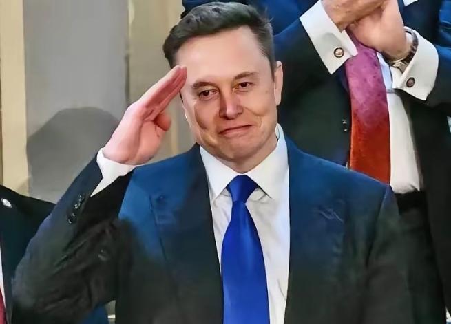 不得不说，马斯克这嘴真是开过光！就在中日关系这么紧张的节骨眼上，他居然直接给日本